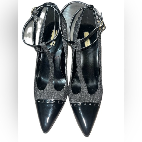Tahari Brianna Black Patent Tip Leather T-Strap Heels, Size 8.5M - Picture 6 of 12
